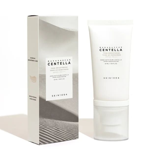 Protector solar iluminador con tono Centella de Madagascar SPF50+ PA++++ (50 ml)